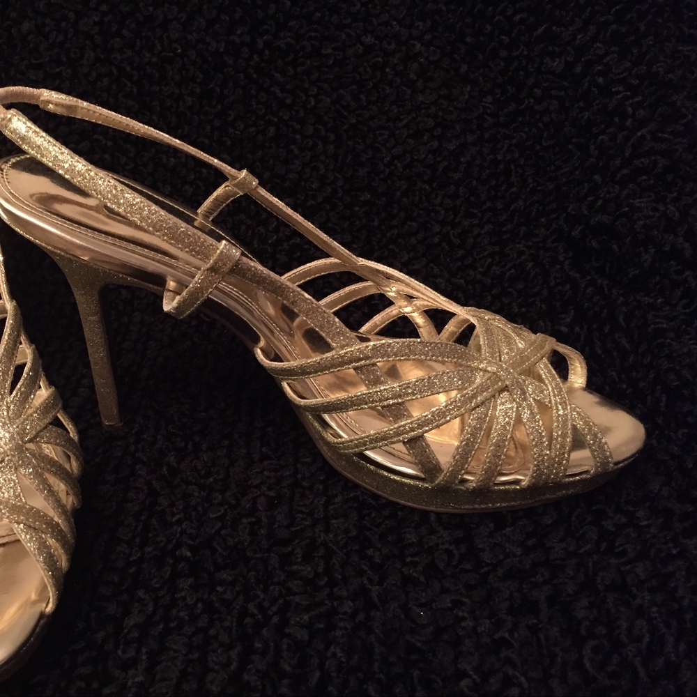 Fabulous Leather Glittery Gold Cage Stiletto!!